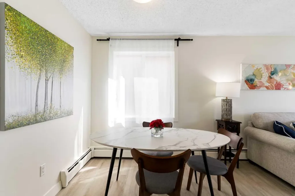 2414 14a Street SW Calgary AB T2T 5X3