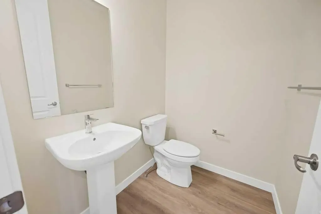 846 Chelsea Village S Chestermere AB T1X 2V5