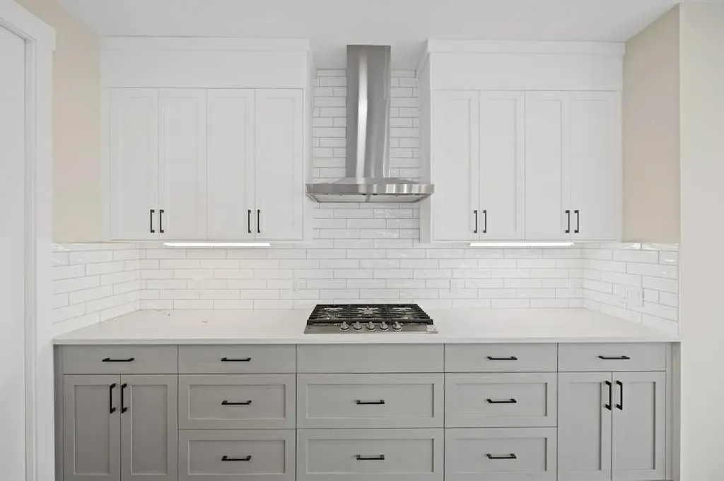 846 Chelsea Village S Chestermere AB T1X 2V5