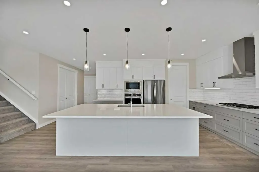 846 Chelsea Village S Chestermere AB T1X 2V5