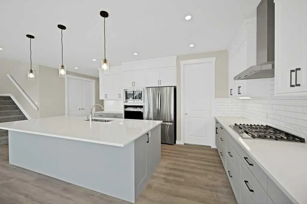 846 Chelsea Village S Chestermere AB T1X 2V5