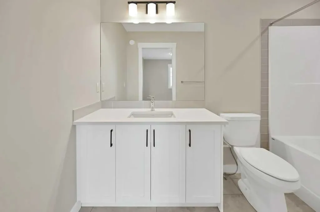 846 Chelsea Village S Chestermere AB T1X 2V5