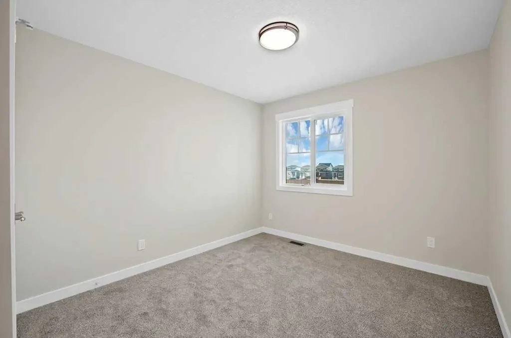 846 Chelsea Village S Chestermere AB T1X 2V5