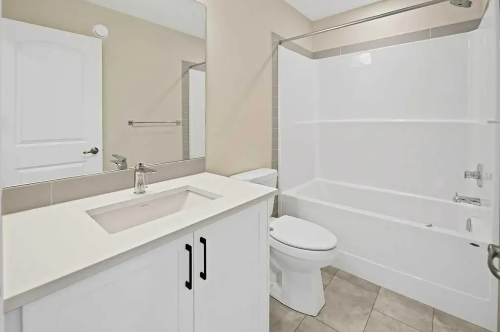 846 Chelsea Village S Chestermere AB T1X 2V5