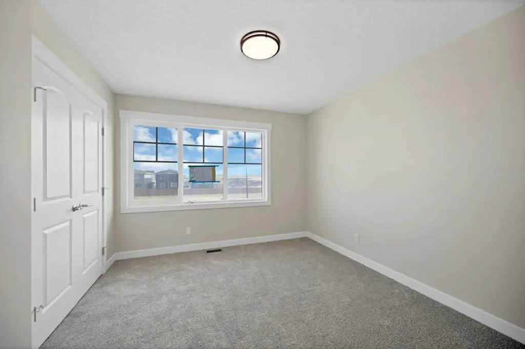 846 Chelsea Village S Chestermere AB T1X 2V5