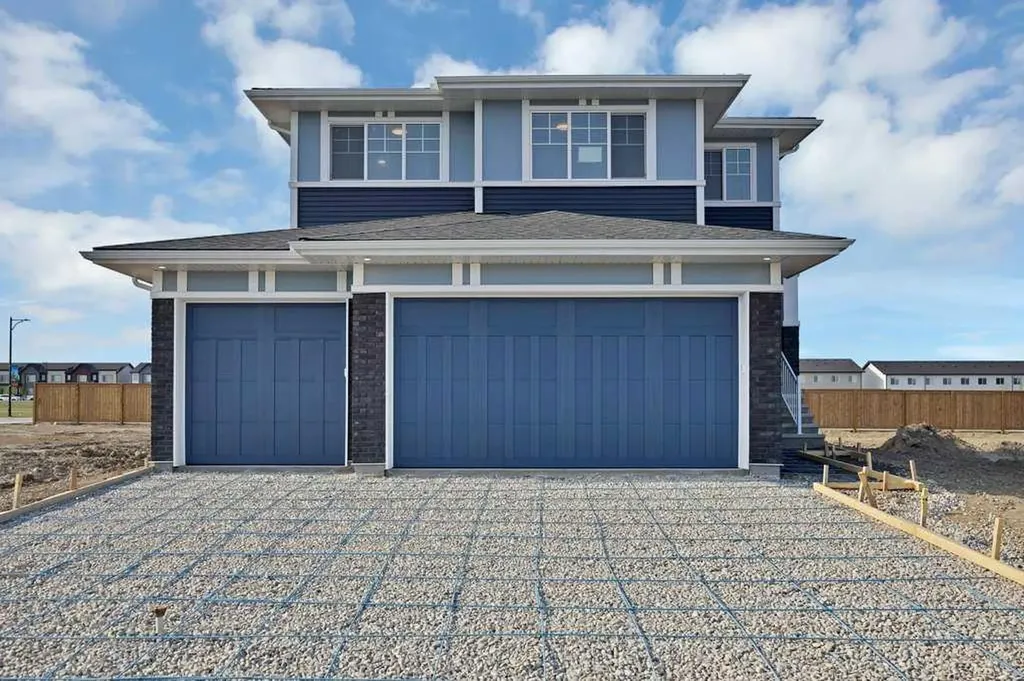 846 Chelsea Village S Chestermere AB T1X 2V5