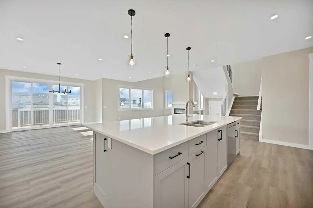 846 Chelsea Village S Chestermere AB T1X 2V5
