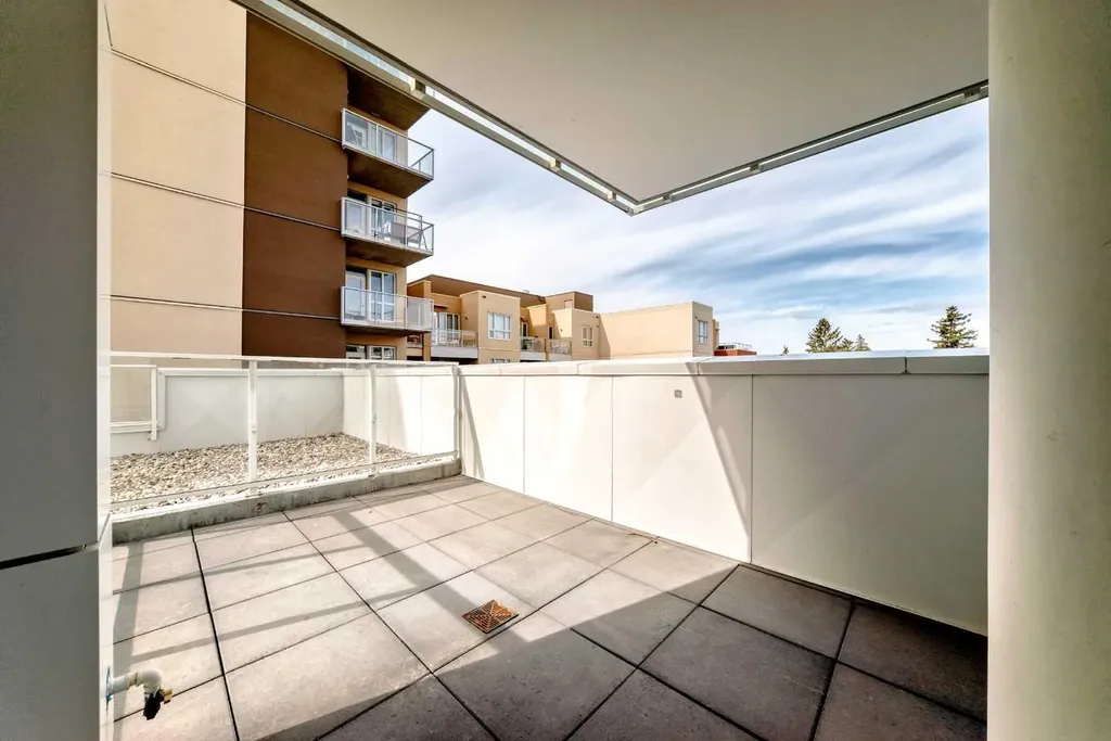 1107 Gladstone Road NW Calgary AB T2N 3T1