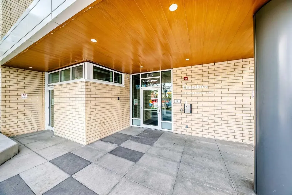 1107 Gladstone Road NW Calgary AB T2N 3T1