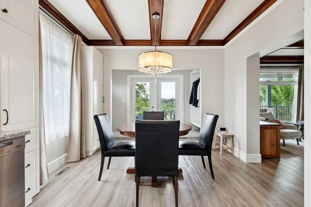 1017 38 Avenue SW Calgary AB T2T 2J3