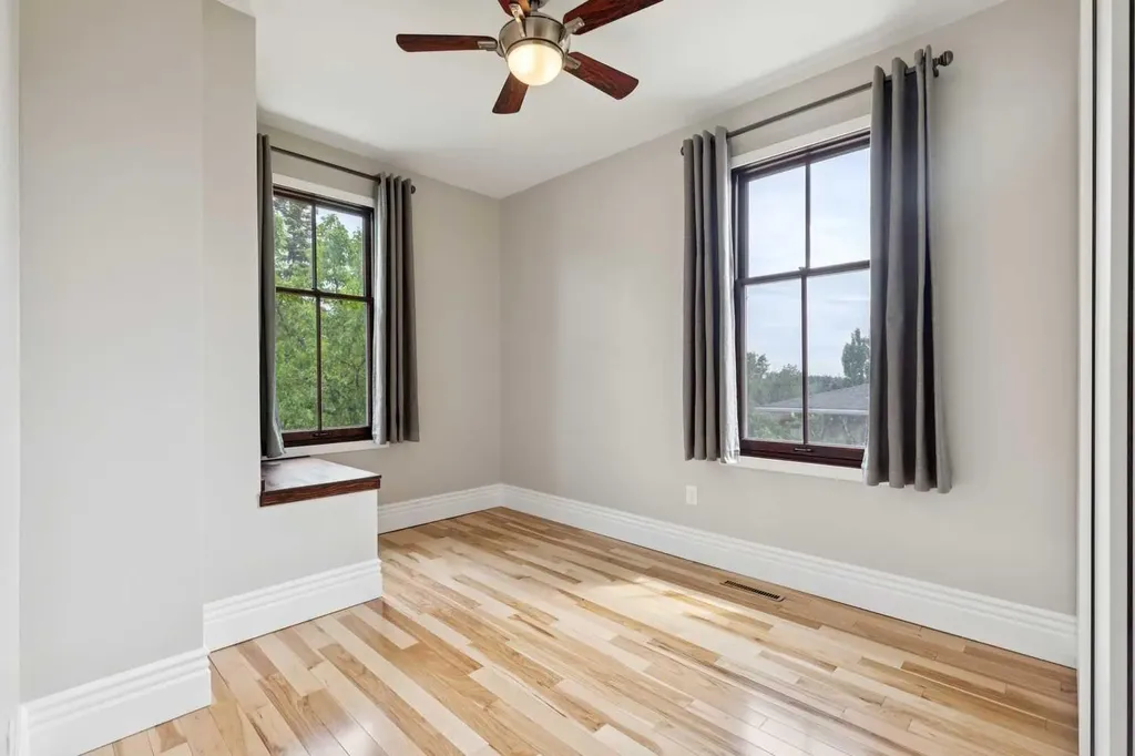 1017 38 Avenue SW Calgary AB T2T 2J3
