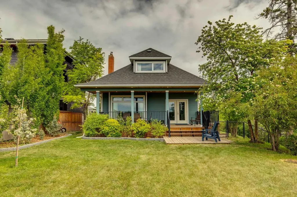 1017 38 Avenue SW Calgary AB T2T 2J3