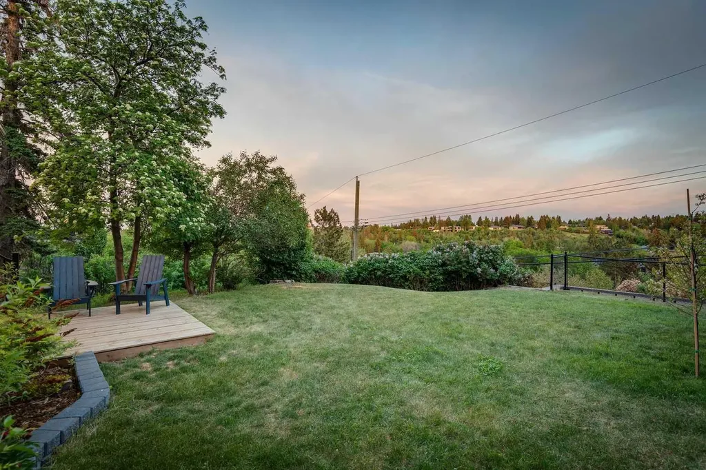 1017 38 Avenue SW Calgary AB T2T 2J3