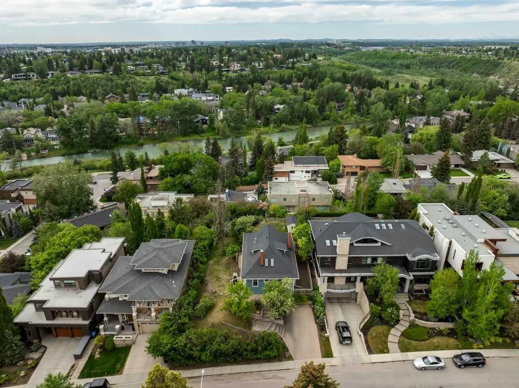 1017 38 Avenue SW Calgary AB T2T 2J3