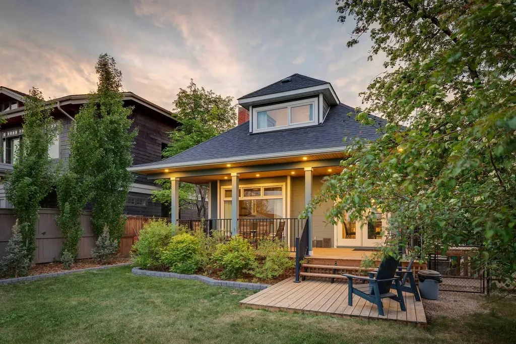 1017 38 Avenue SW Calgary AB T2T 2J3