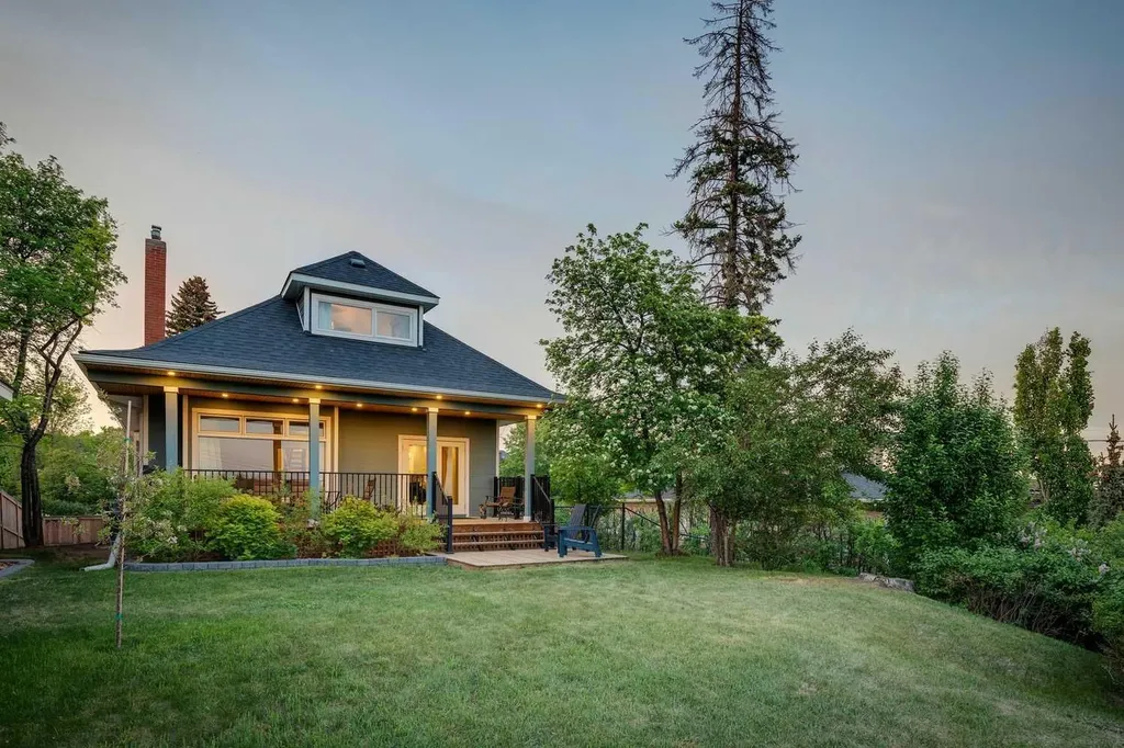1017 38 Avenue SW Calgary AB T2T 2J3