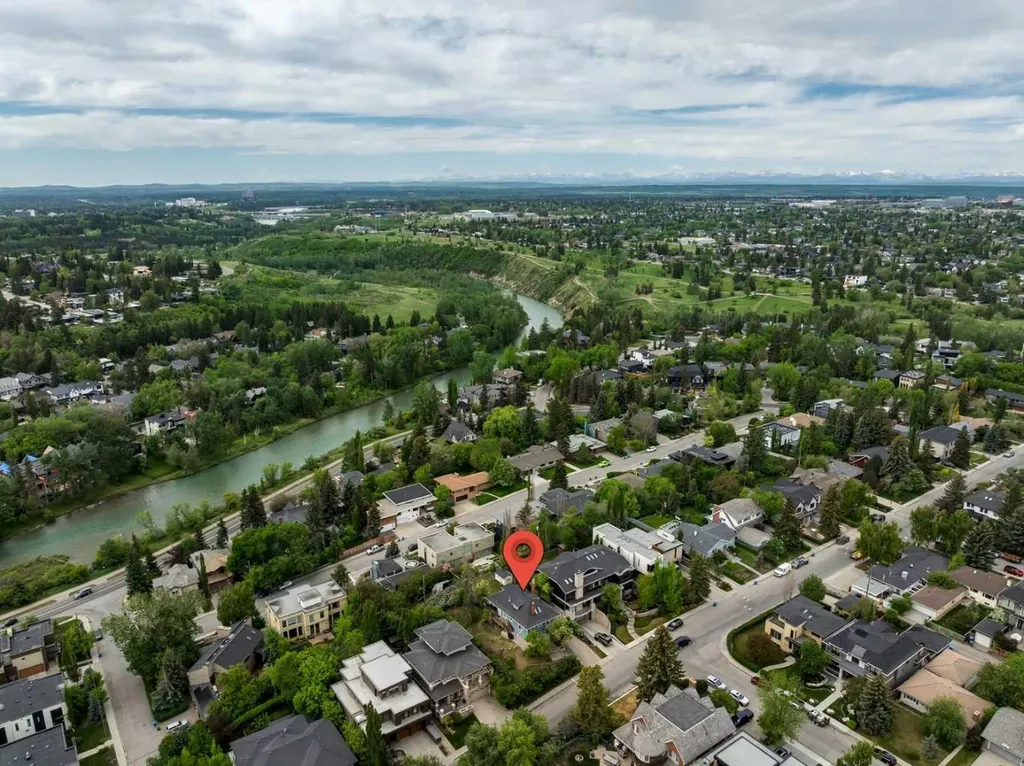 1017 38 Avenue SW Calgary AB T2T 2J3