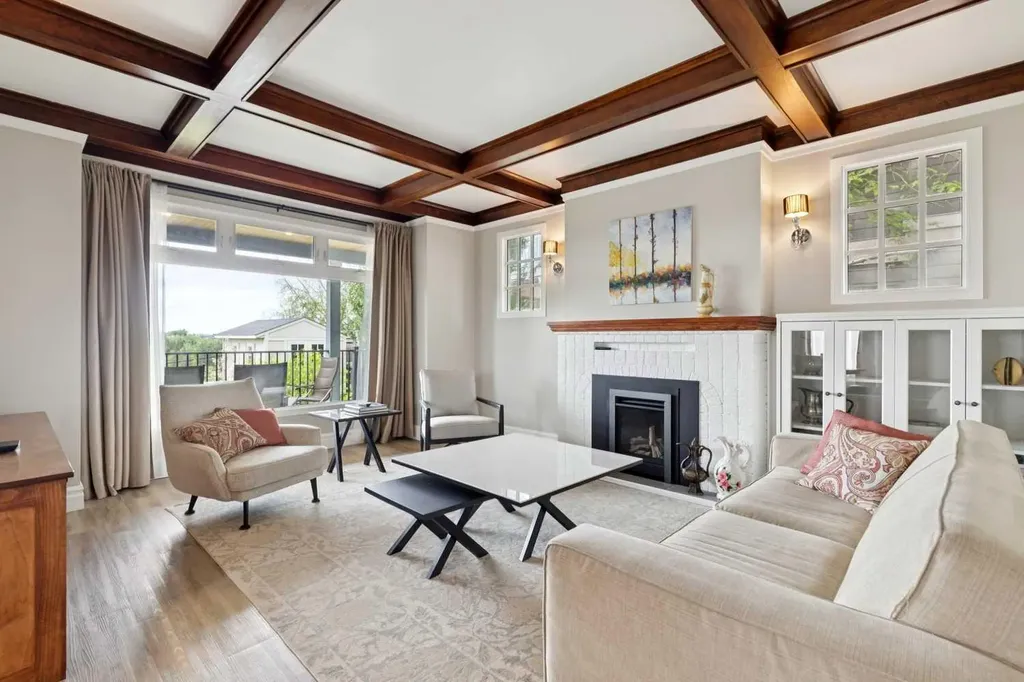 1017 38 Avenue SW Calgary AB T2T 2J3