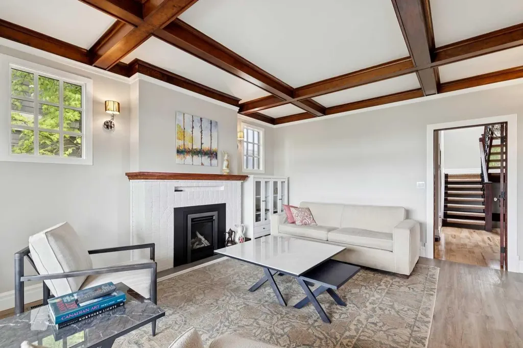 1017 38 Avenue SW Calgary AB T2T 2J3