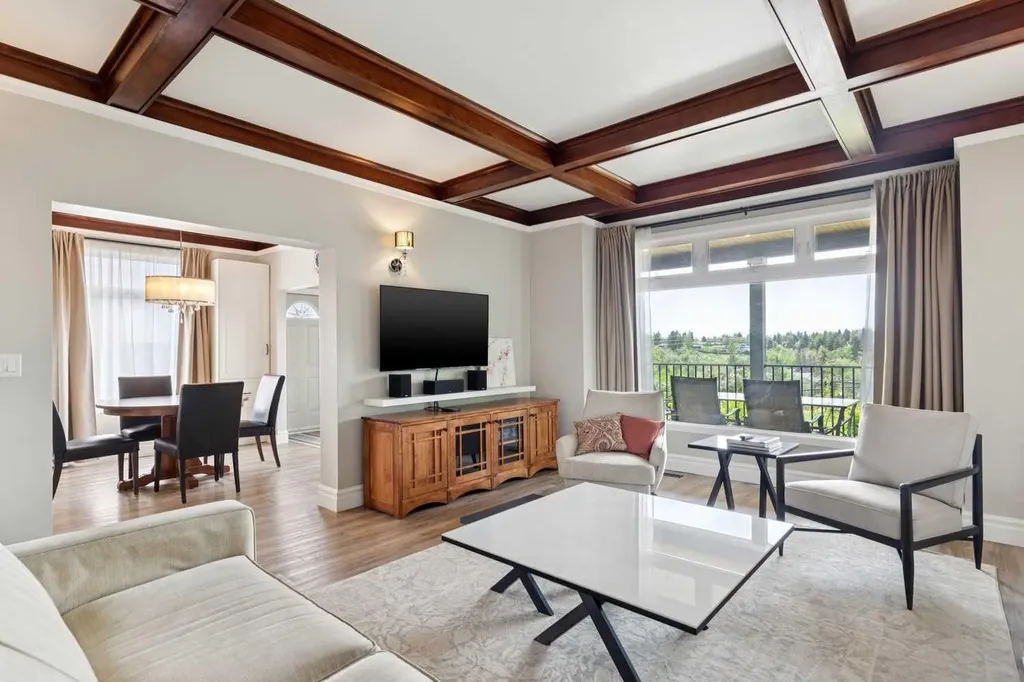 1017 38 Avenue SW Calgary AB T2T 2J3
