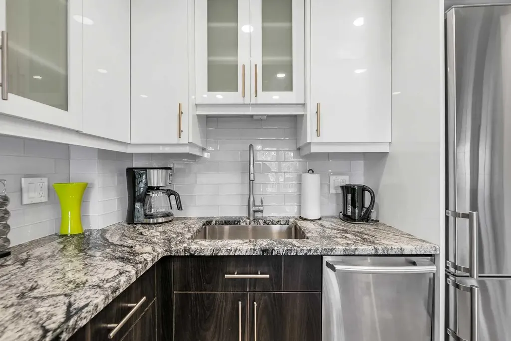 104 24 Avenue SW Calgary AB T2X 0Z1