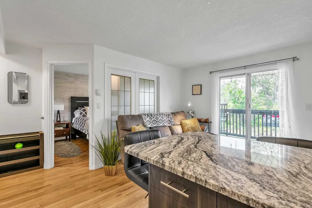 104 24 Avenue SW Calgary AB T2X 0Z1