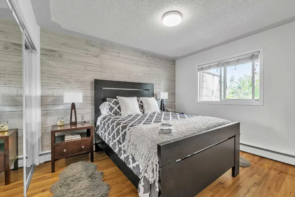 104 24 Avenue SW Calgary AB T2X 0Z1