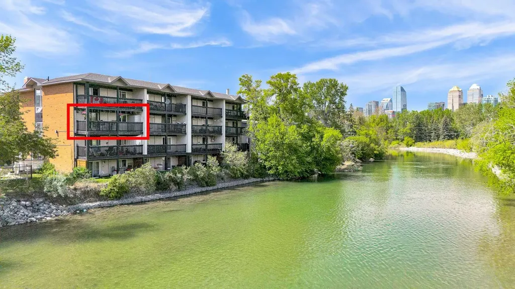 104 24 Avenue SW Calgary AB T2X 0Z1