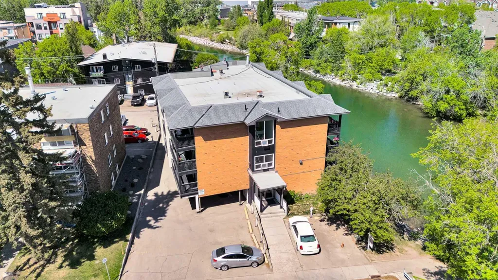 104 24 Avenue SW Calgary AB T2X 0Z1