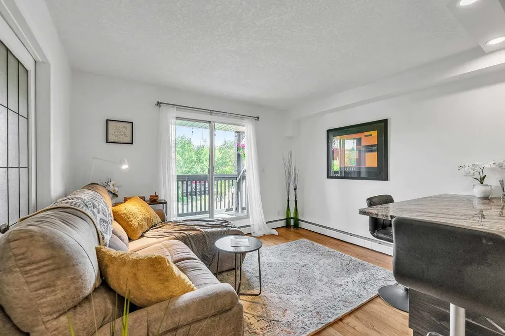 104 24 Avenue SW Calgary AB T2X 0Z1