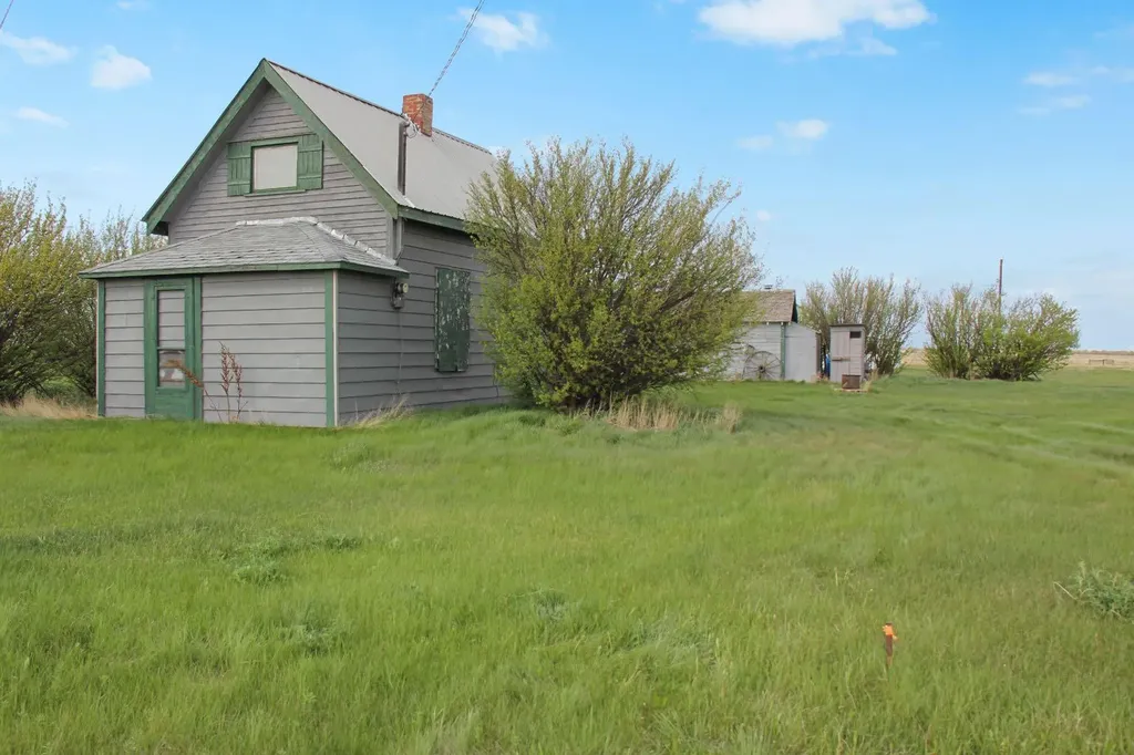 228 1rst Avenue Rural Special Areas No. 4 AB T0C 2S0