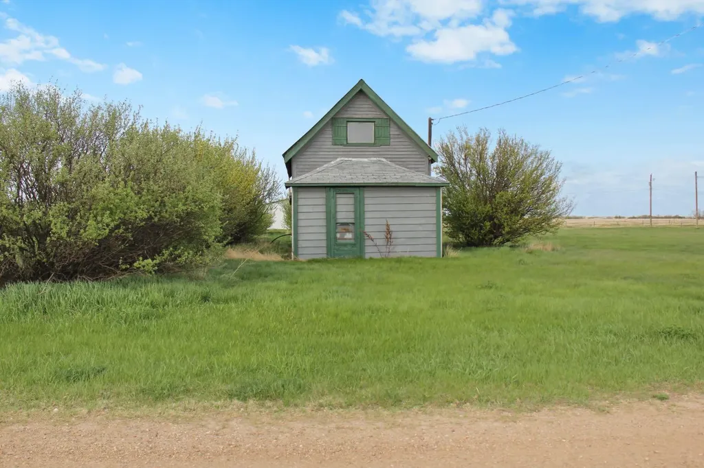 228 1rst Avenue Rural Special Areas No. 4 AB T0C 2S0
