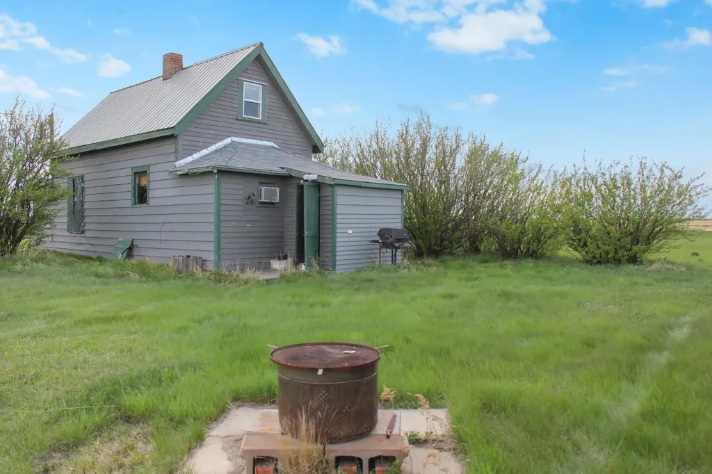 228 1rst Avenue Rural Special Areas No. 4 AB T0C 2S0