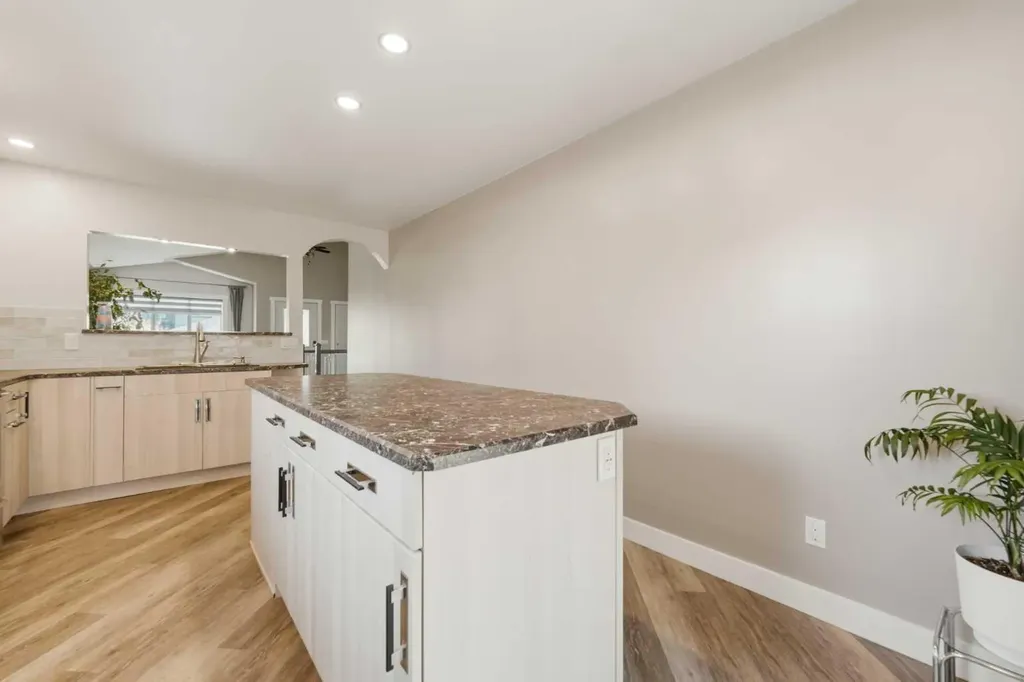 206 Highwood Village Place NW High River AB T1V 1V9
