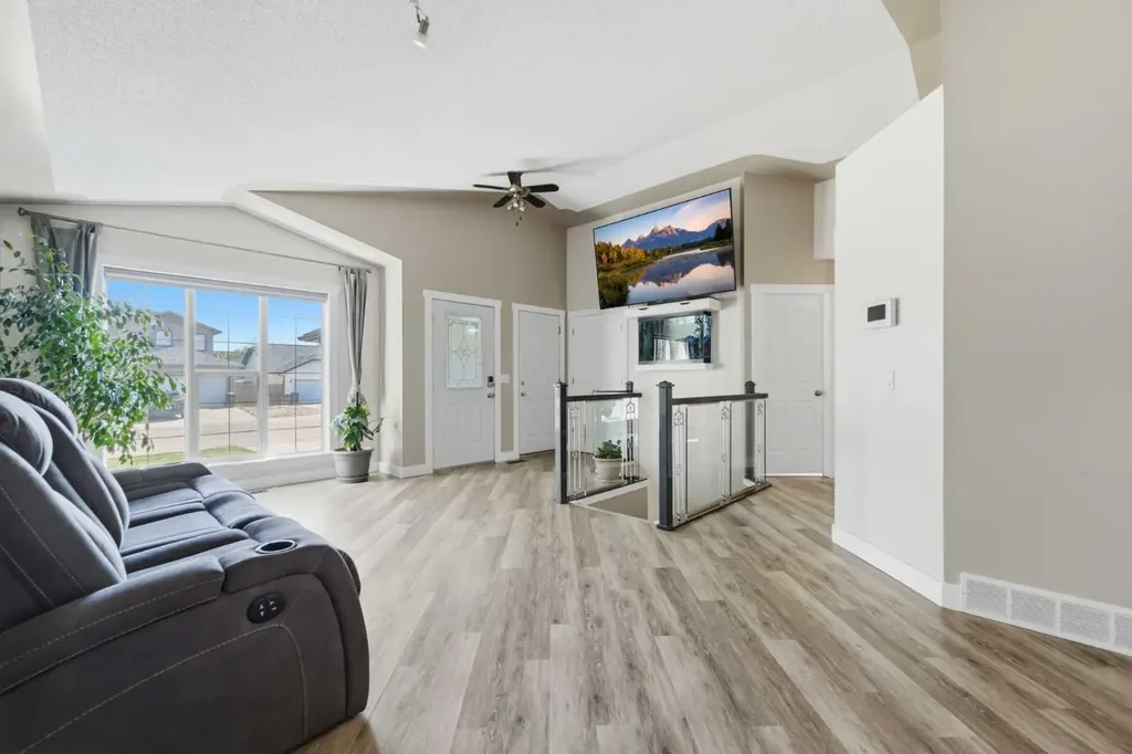 206 Highwood Village Place NW High River AB T1V 1V9