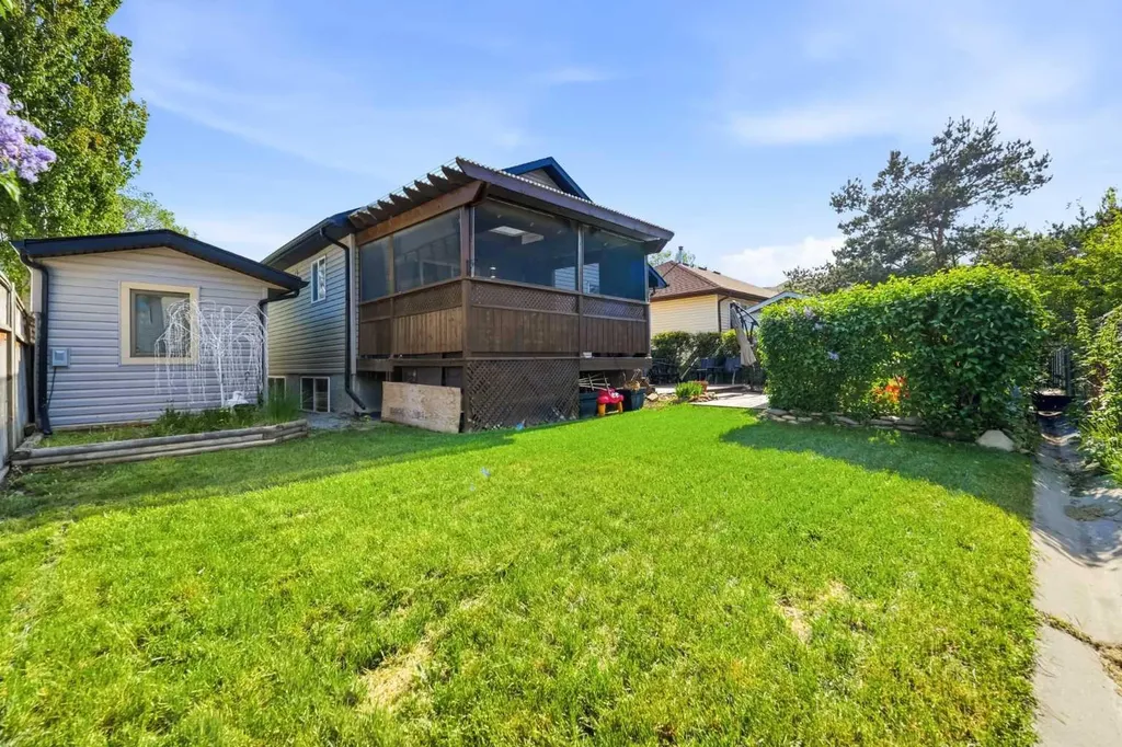 206 Highwood Village Place NW High River AB T1V 1V9