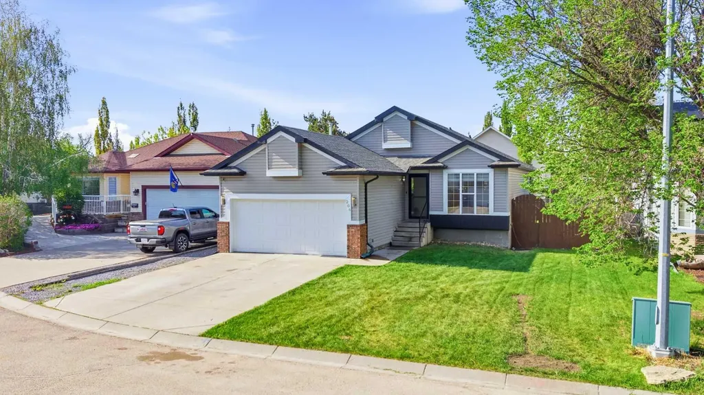206 Highwood Village Place NW High River AB T1V 1V9