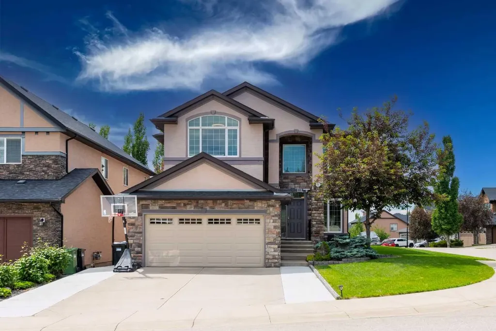 35 Aspen Stone Way SW Calgary AB T3H 0L6
