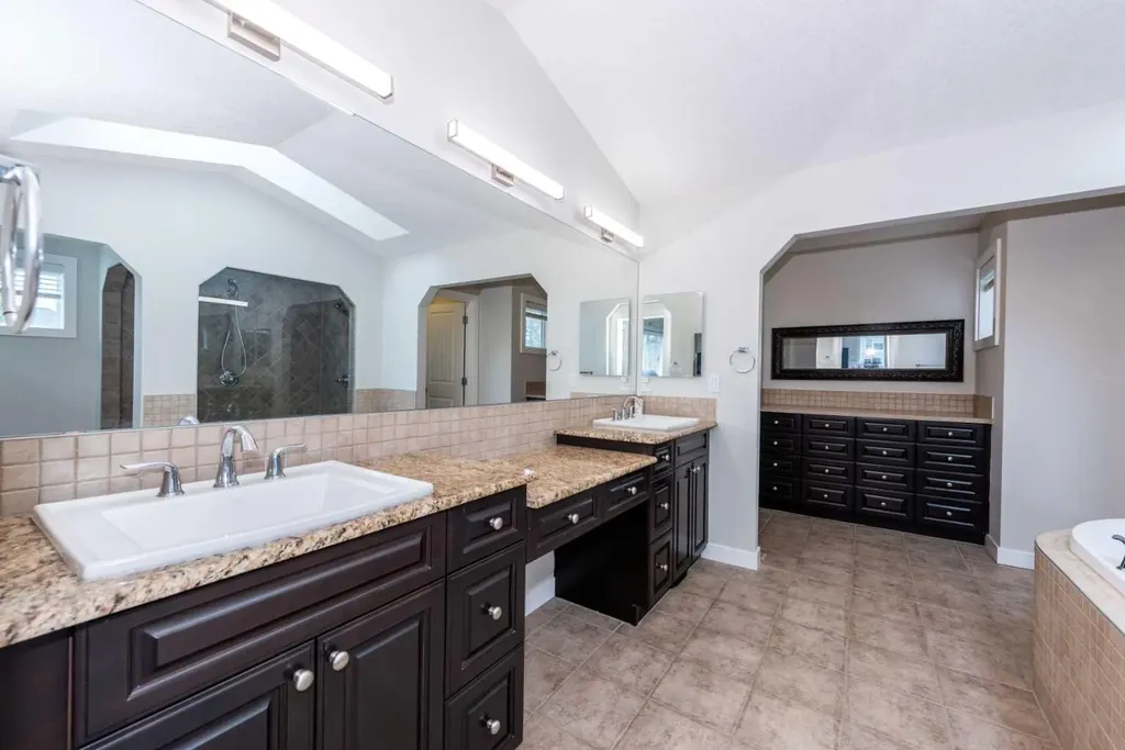 35 Aspen Stone Way SW Calgary AB T3H 0L6