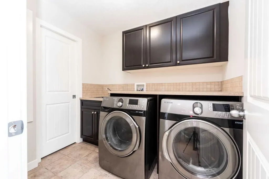 35 Aspen Stone Way SW Calgary AB T3H 0L6