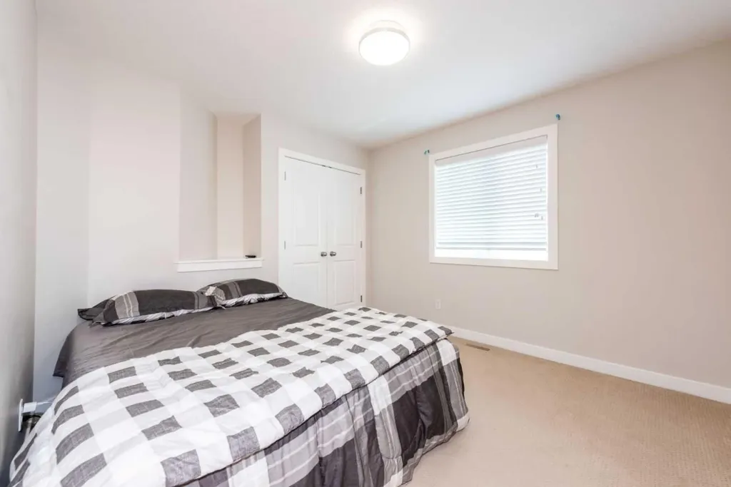 35 Aspen Stone Way SW Calgary AB T3H 0L6