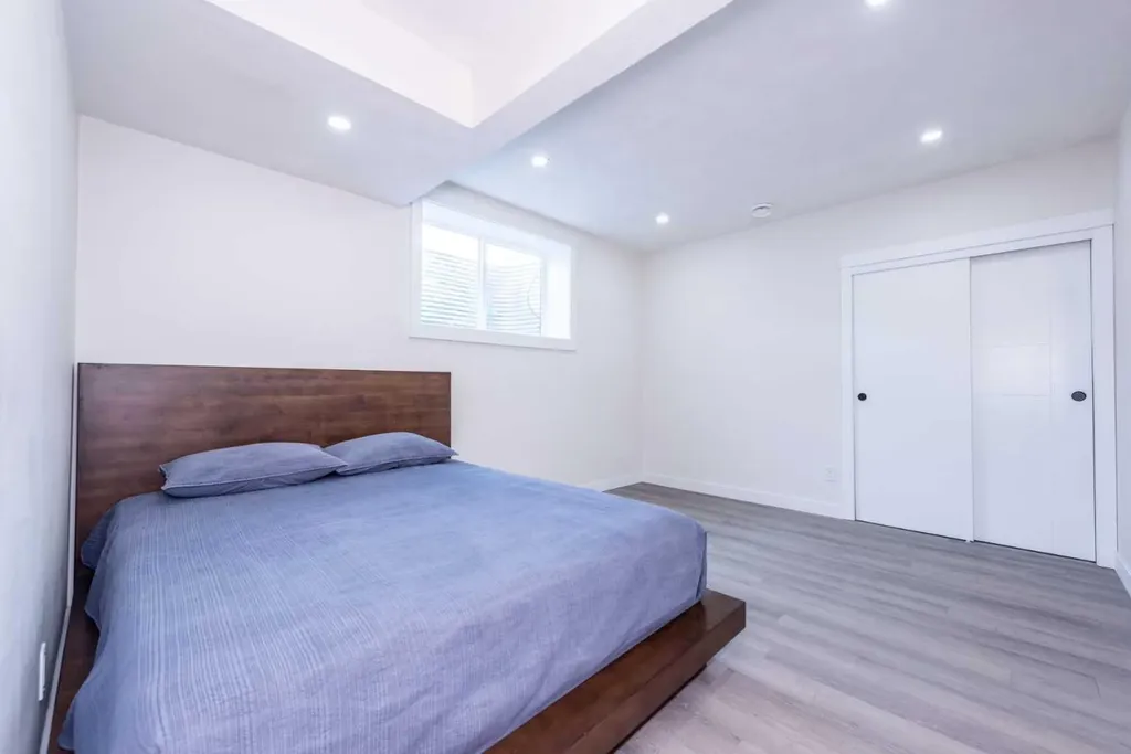 35 Aspen Stone Way SW Calgary AB T3H 0L6