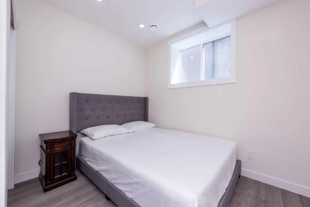 35 Aspen Stone Way SW Calgary AB T3H 0L6