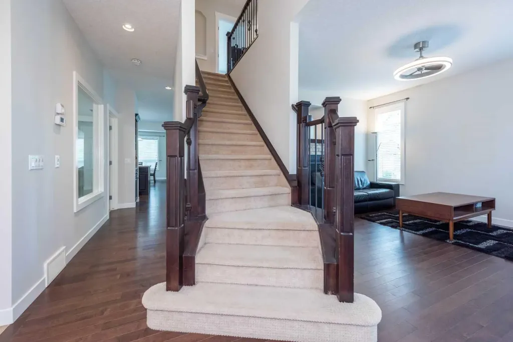35 Aspen Stone Way SW Calgary AB T3H 0L6