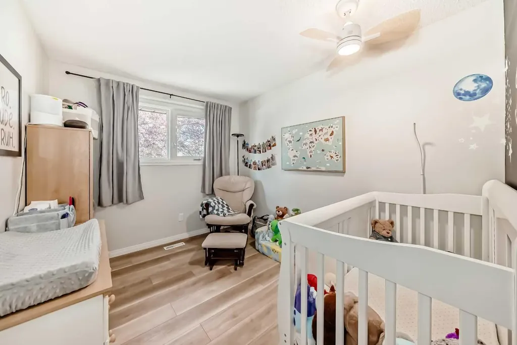 8 Haliburton Crescent Red Deer AB T4N 6K3
