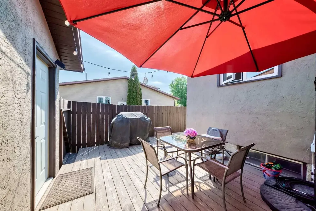 8 Haliburton Crescent Red Deer AB T4N 6K3