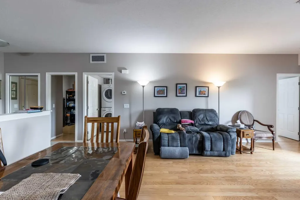 29 River Ridge Drive NW Medicine Hat AB T1A 8V3