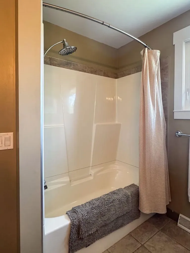 5839 Dalkeith Hill NW Calgary AB T3A 1G5