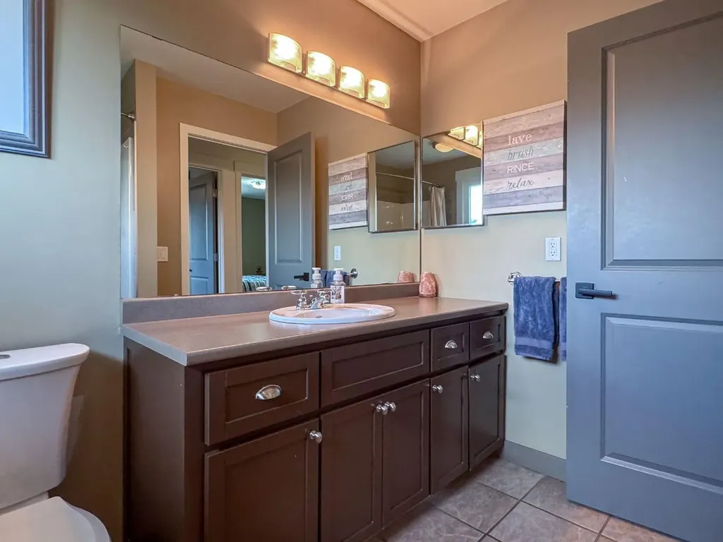5839 Dalkeith Hill NW Calgary AB T3A 1G5