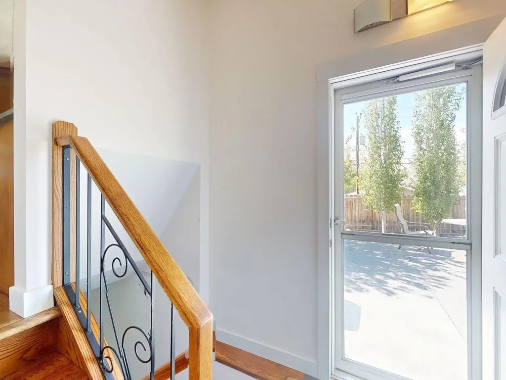 5839 Dalkeith Hill NW Calgary AB T3A 1G5